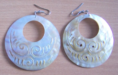 shell carving earring