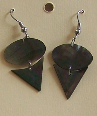 black mop shell earring