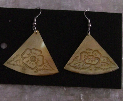 mop shell earring yellow