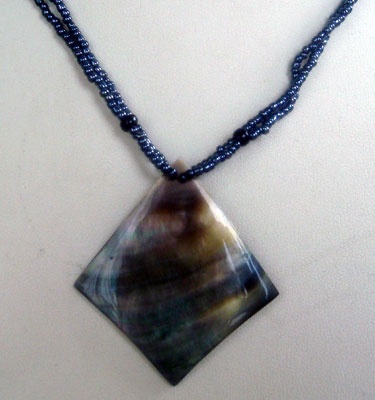 black mop shell necklace