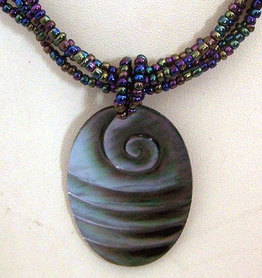 black mop necklace