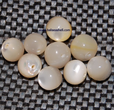 bead from mother of pearl