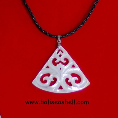 shell carving art pendants