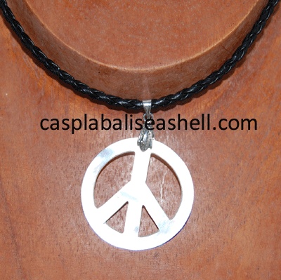 necklace carving art indonesia