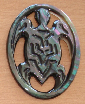 shell carving necklace