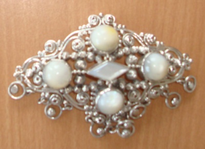 Pendants And Bross